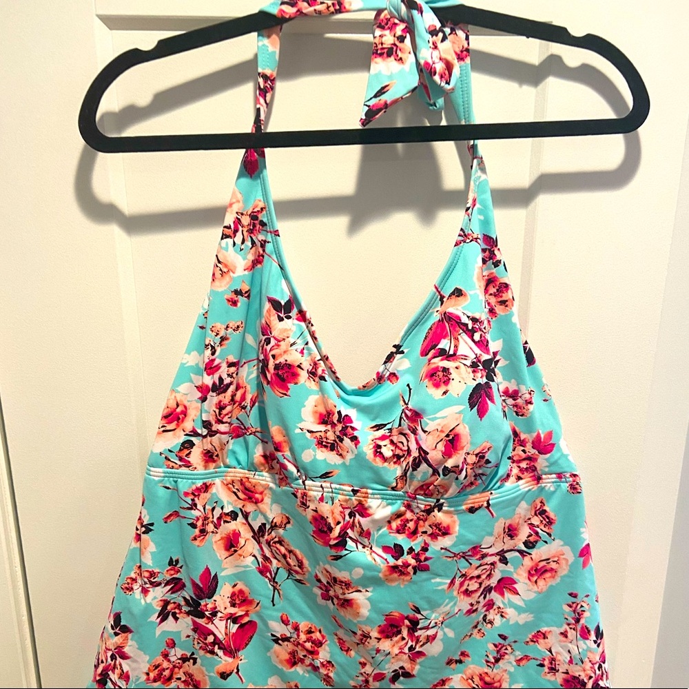 Liz Claiborne Size 22W Tankini Top